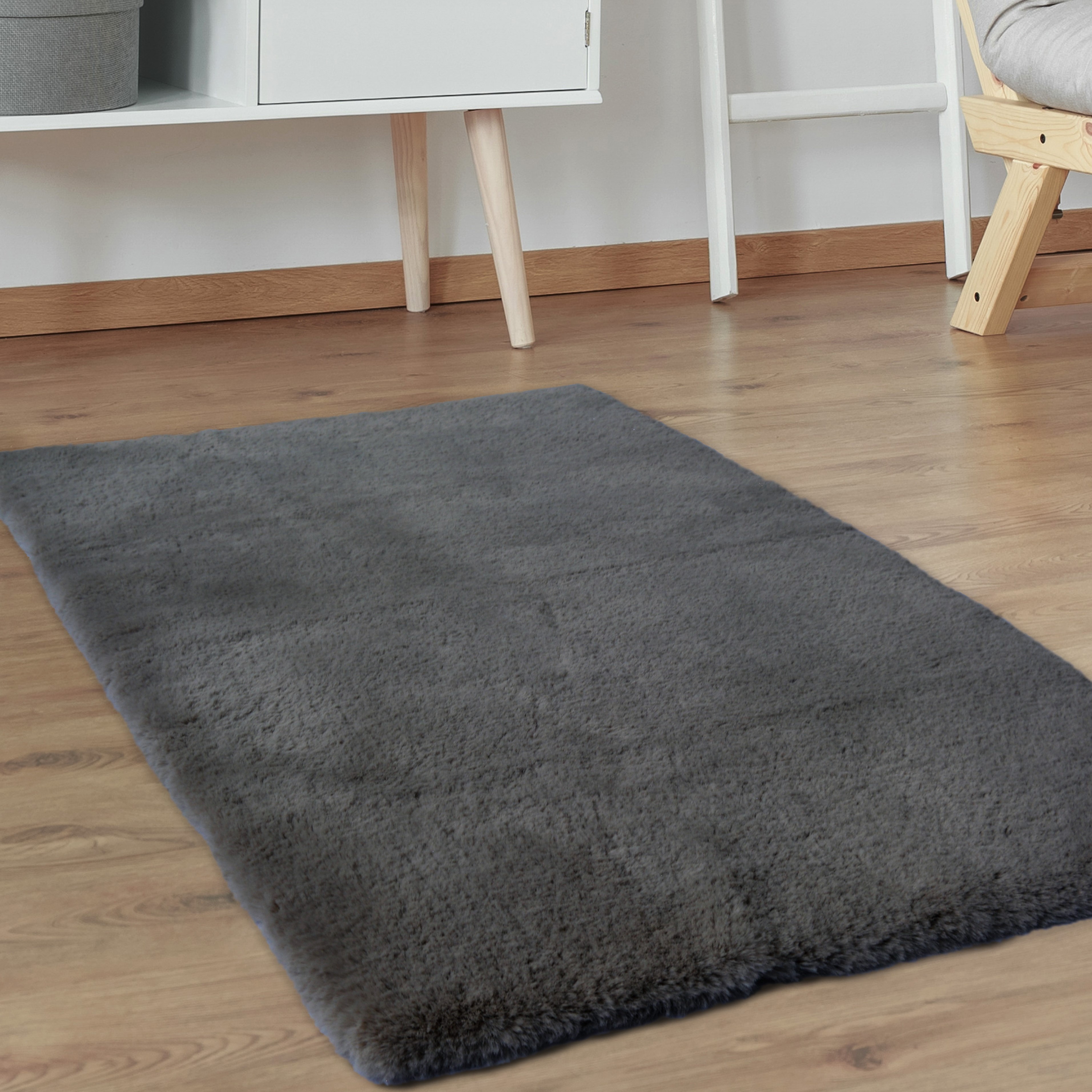 Luxury Faux Fur Plain Modern Rug In Grey